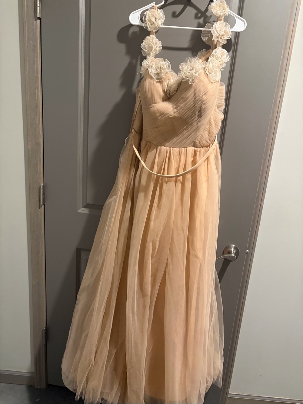 Elegant Cream Floral Strap Tulle Evening Dress